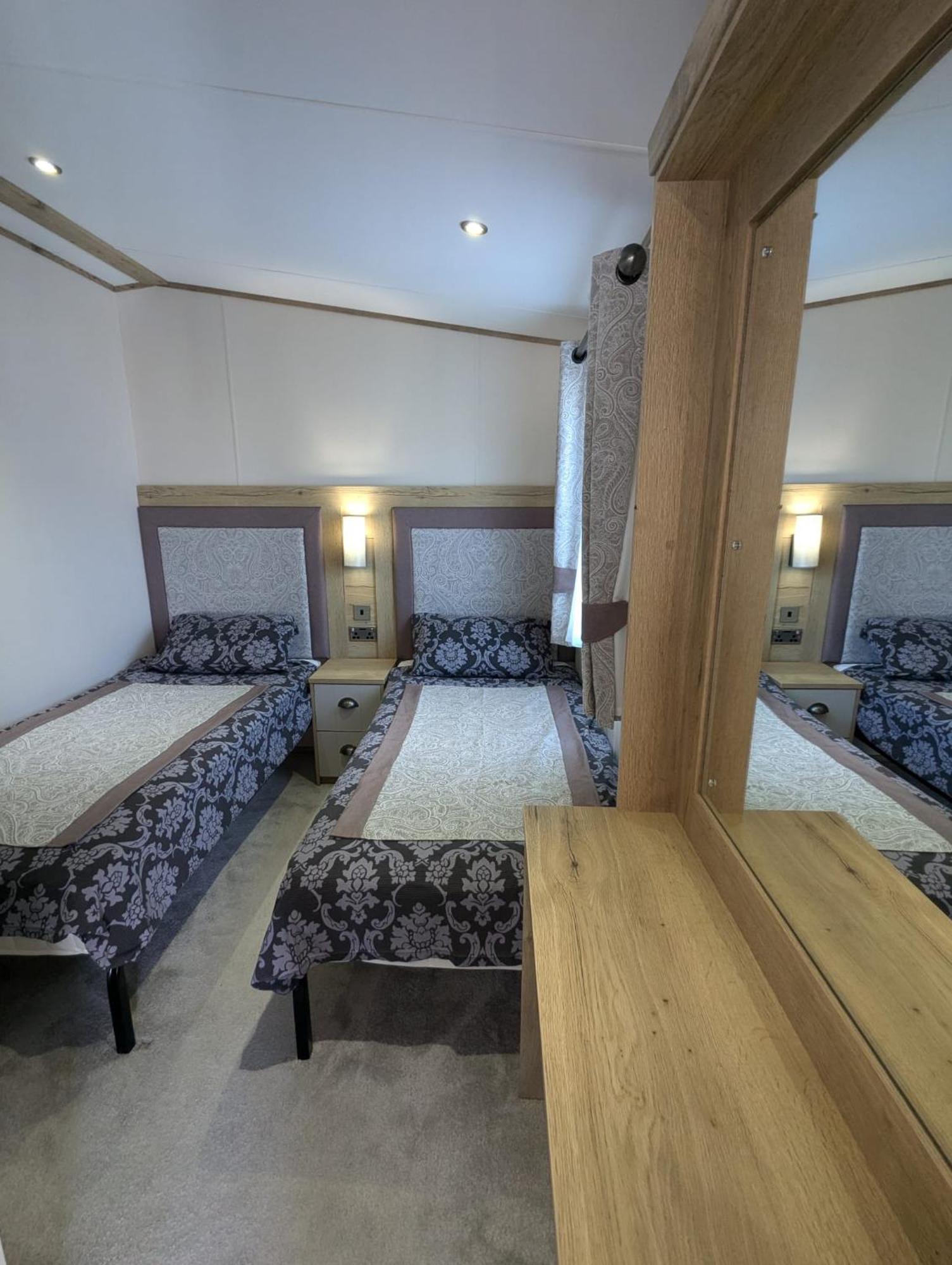 Stunning Caravan With Panoramic Views Weymouth Littlesea Haven Wyke Regis Kültér fotó